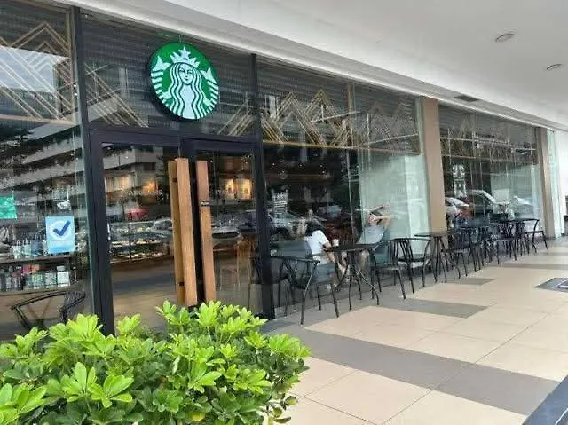 Cozy Near Airport And Moa Aparthotel