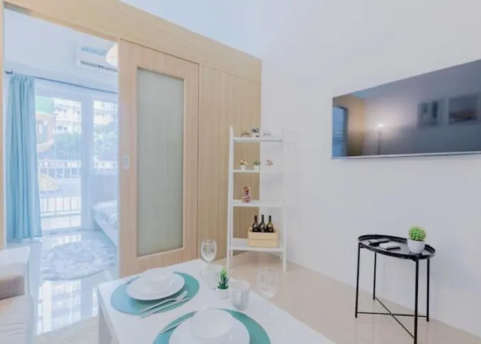 Cozy Near Airport And Moa 4*